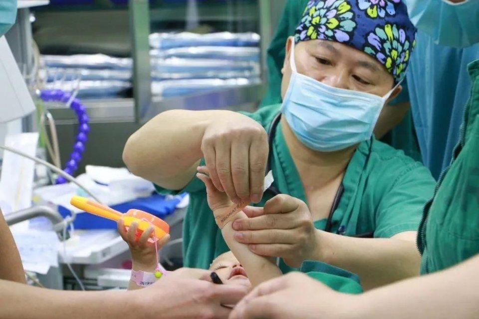 深圳妇婴监护型护送
